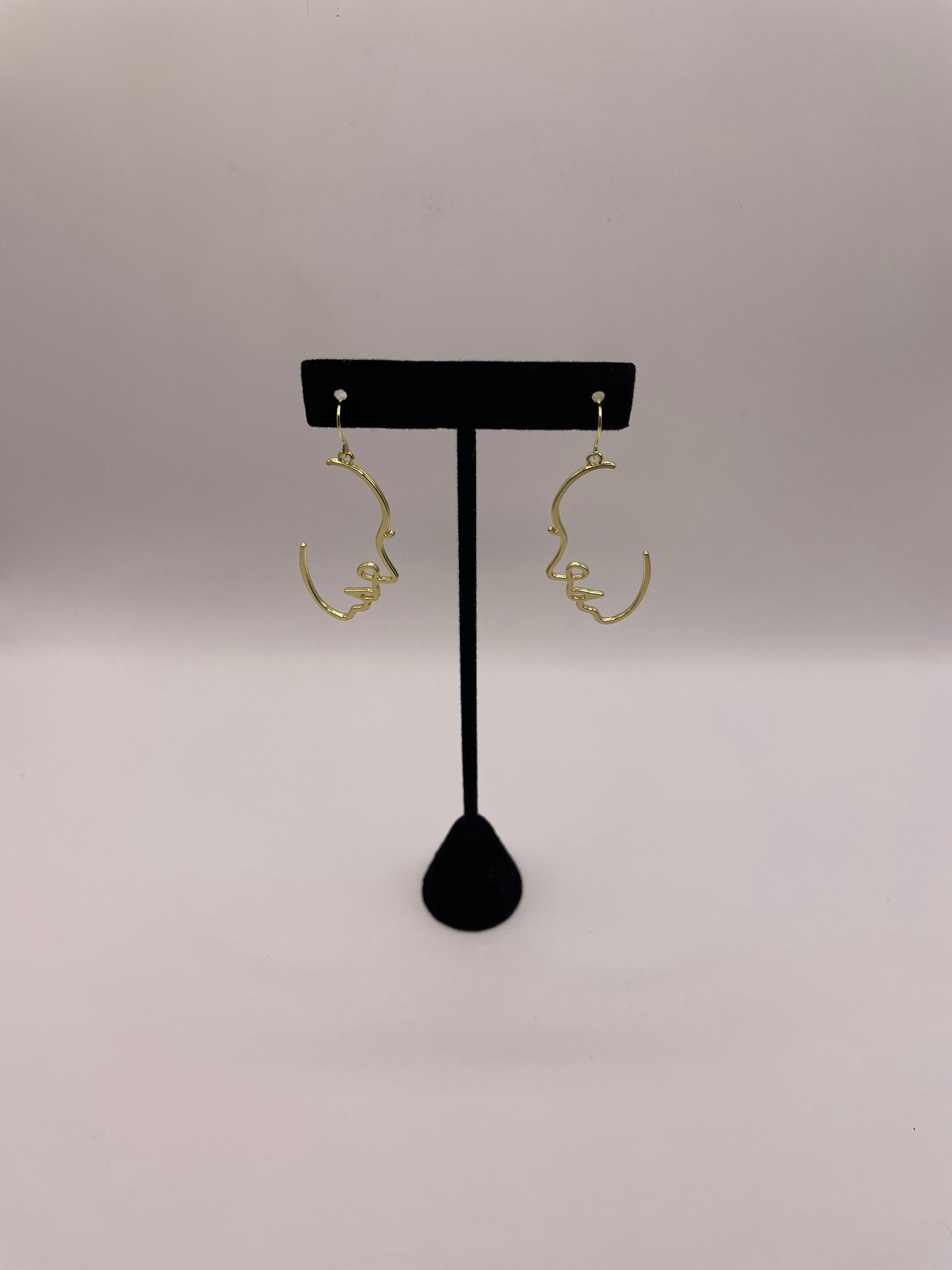 Minimalist Face Curve Earrings