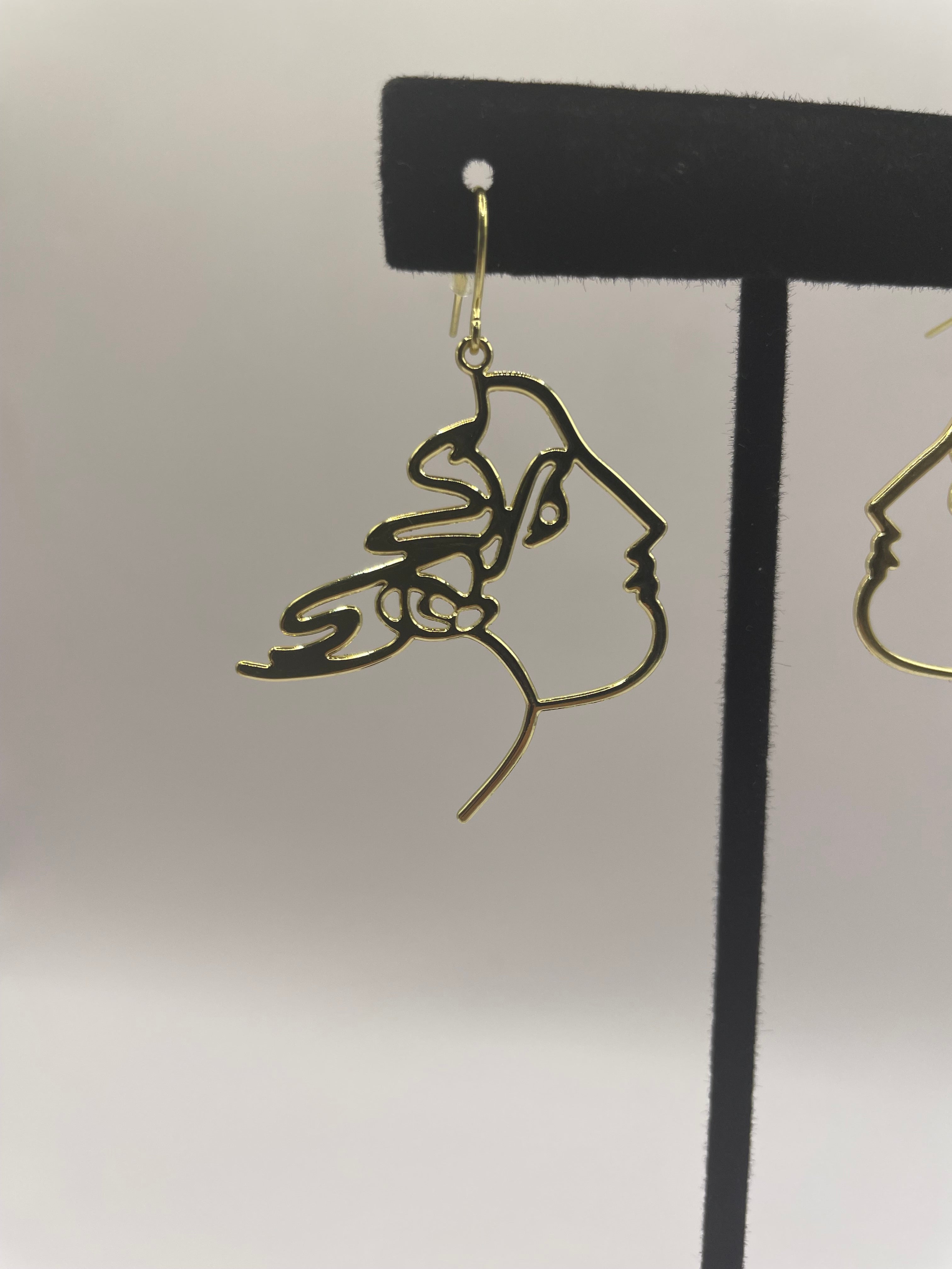 Feminine Flow Silhouette Earrings